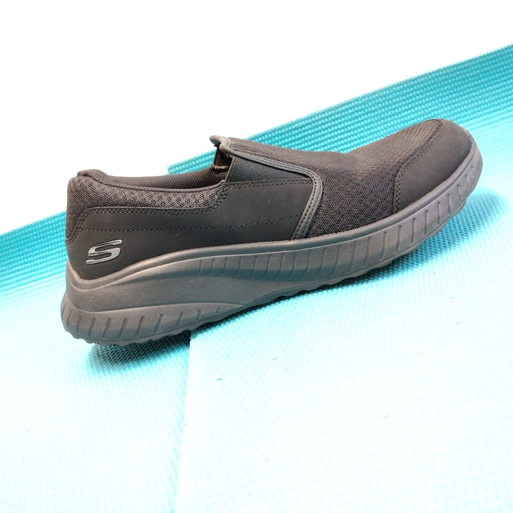 Skechers Men's Slip Resistant & Memory Foam Shoes Black Size 12